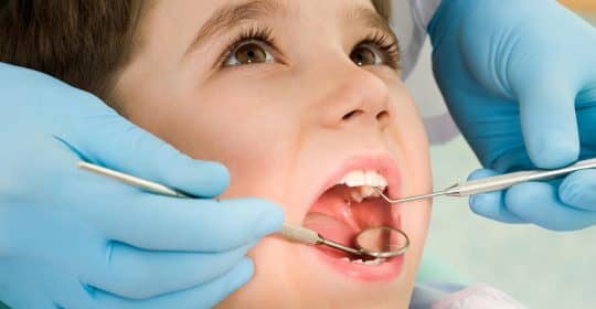 Control Dental en Niños Sanos Dra. Maria Cecilia Joffré P. Odontóloga Cochabamba