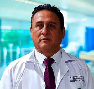 Dr. Arturo Cardona Marquez - Neurocirugia en Cochabamba