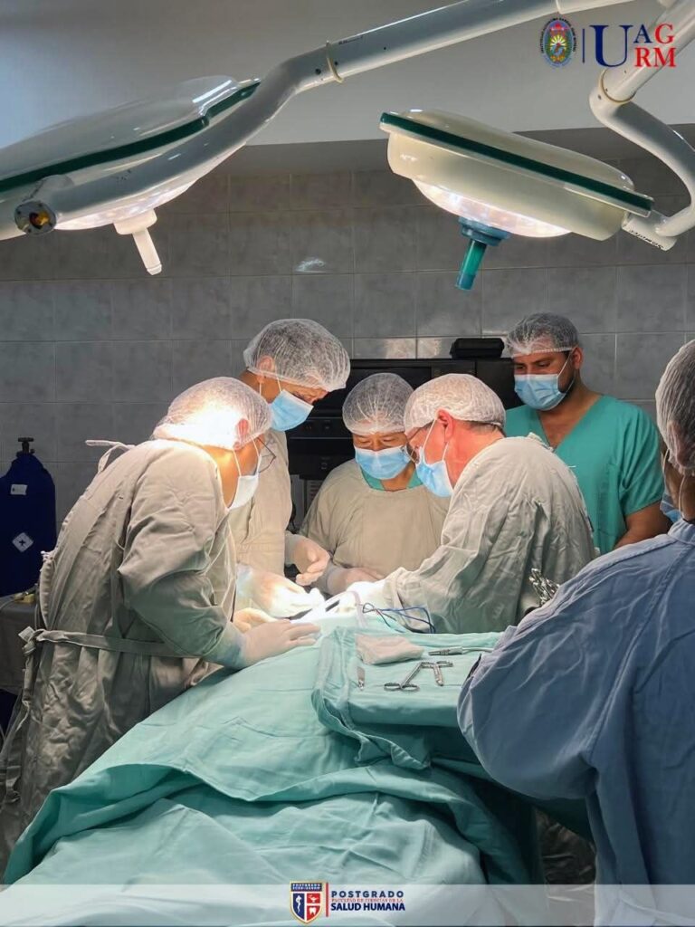 Inició la Maestría en Rehabilitación Oral con Mención en Patologías Tumorales Centro de Cirugía y Traumatología Maxilofacial Bolivia